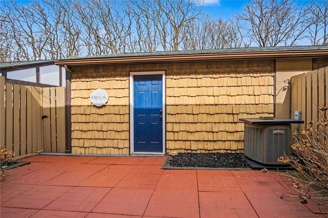 153 New Wickham Drive, Penfield, NY 14526