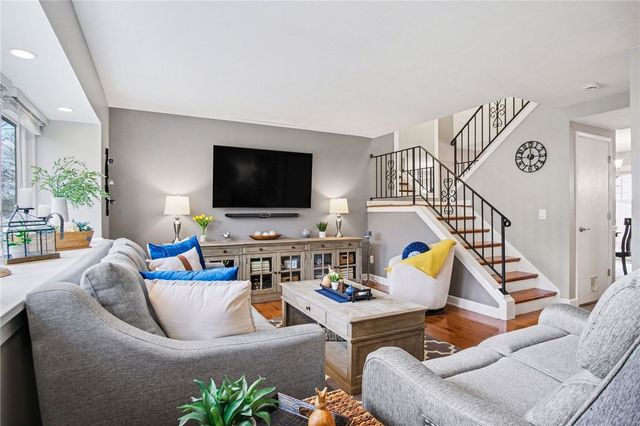 153 New Wickham Drive, Penfield, NY 14526