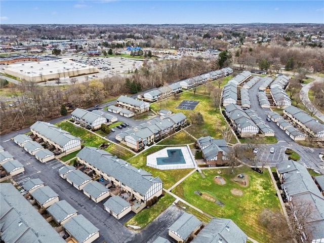 153 New Wickham Drive, Penfield, NY 14526