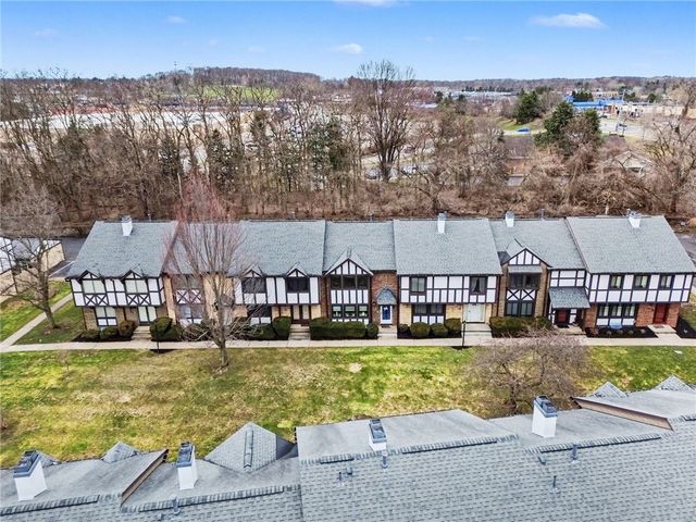 153 New Wickham Drive, Penfield, NY 14526