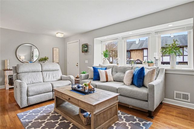 153 New Wickham Drive, Penfield, NY 14526