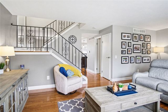 153 New Wickham Drive, Penfield, NY 14526