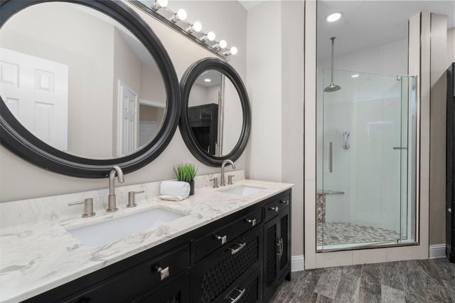 2909 Veva Drive, Pearland, TX 77584