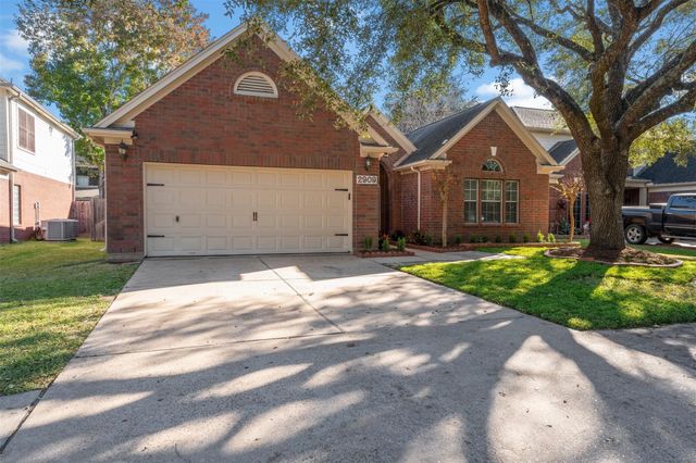 2909 Veva Drive, Pearland, TX 77584