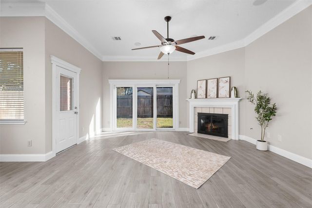 2909 Veva Drive, Pearland, TX 77584