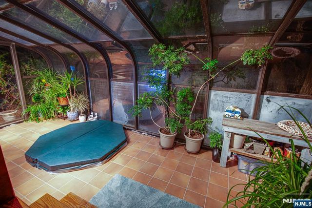 18 Morse Avenue, Ramsey, NJ 07446