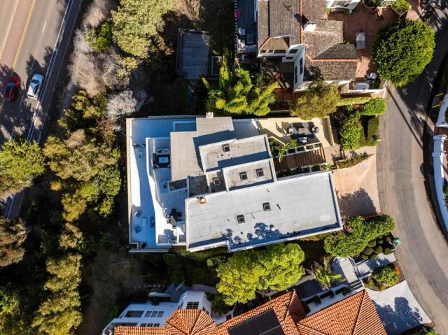 7784 Lookout Drive, La Jolla, CA 92037