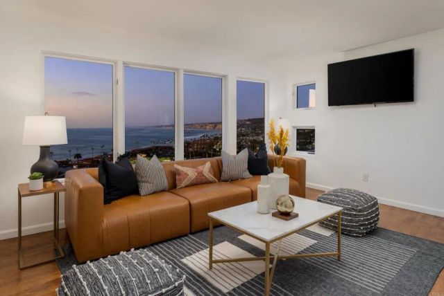 7784 Lookout Drive, La Jolla, CA 92037