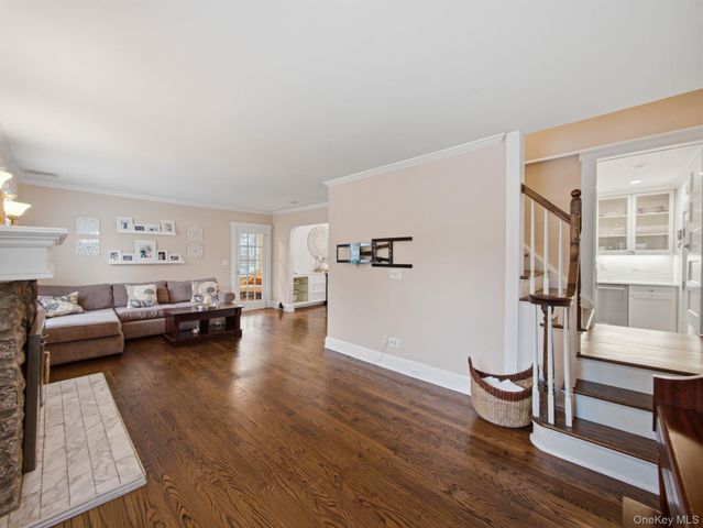70 N Serven Street, Pearl River, NY 10965
