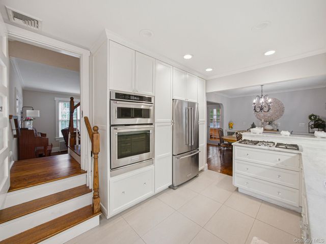 70 N Serven Street, Pearl River, NY 10965
