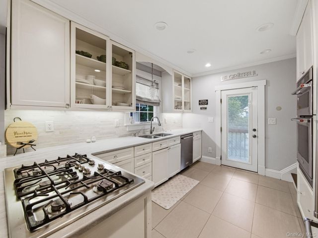 70 N Serven Street, Pearl River, NY 10965