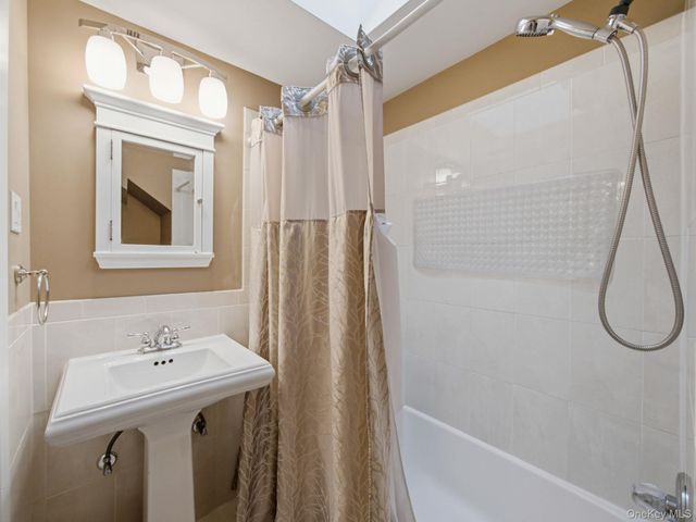 70 N Serven Street, Pearl River, NY 10965