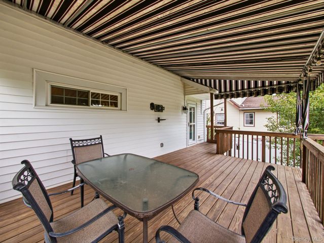 70 N Serven Street, Pearl River, NY 10965