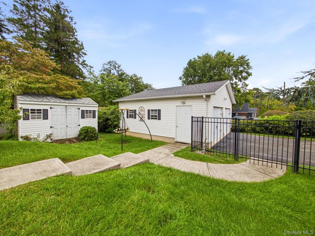 70 N Serven Street, Pearl River, NY 10965