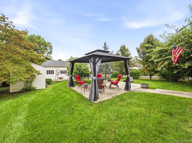 70 N Serven Street, Pearl River, NY 10965
