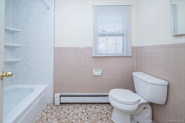 22 Oak Lane, Blue Point, NY 11715