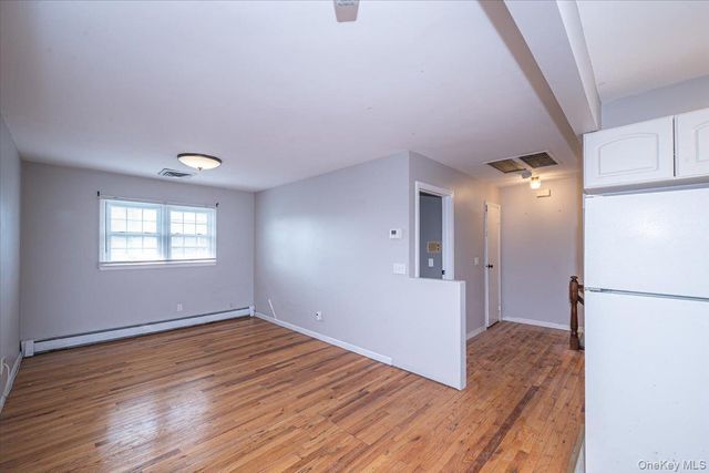 22 Oak Lane, Blue Point, NY 11715