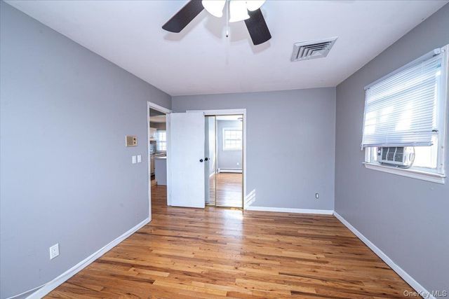 22 Oak Lane, Blue Point, NY 11715