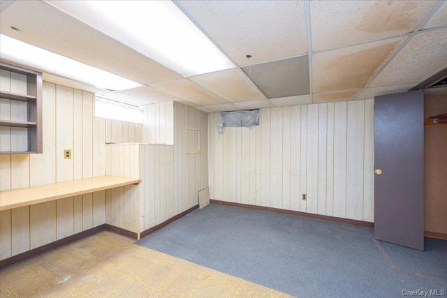 22 Oak Lane, Blue Point, NY 11715