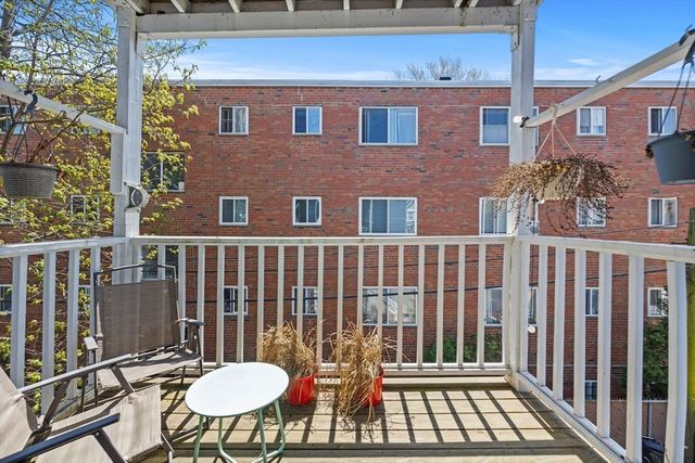 113 Lonsdale St 2, Boston, MA 02124