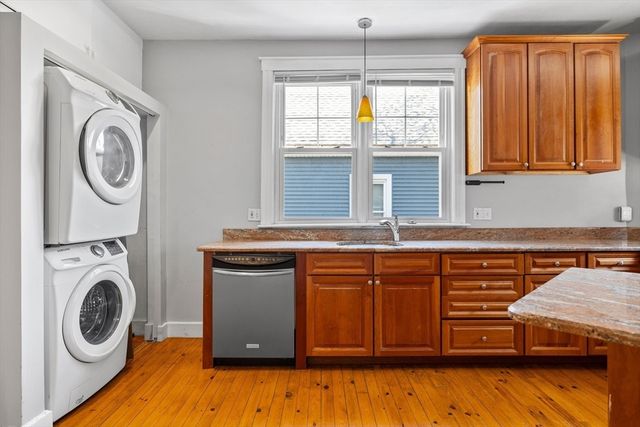 113 Lonsdale St 2, Boston, MA 02124
