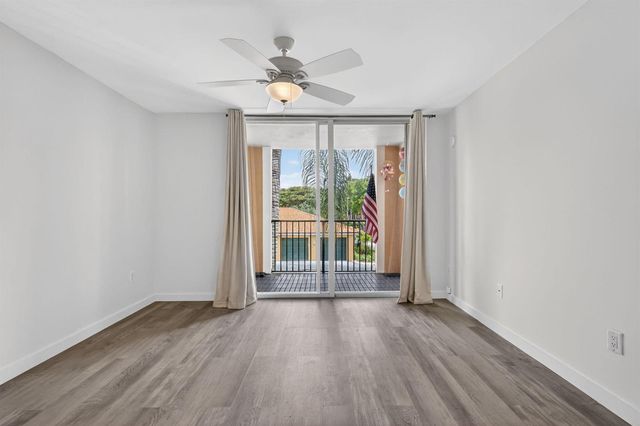 103 Yacht Club Way 205, Hypoluxo, FL 33462