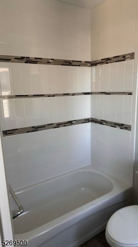 560 N 11Th St, Newark City, NJ 07107