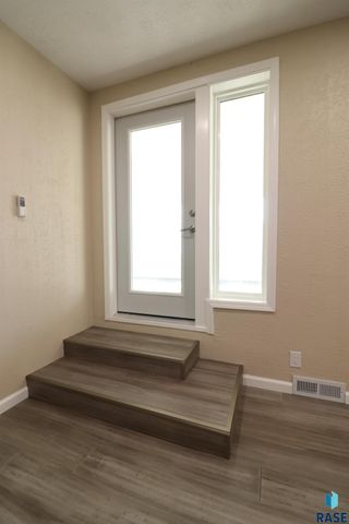 806 N Dakota Ave Avenue, Sioux Falls, SD 57104