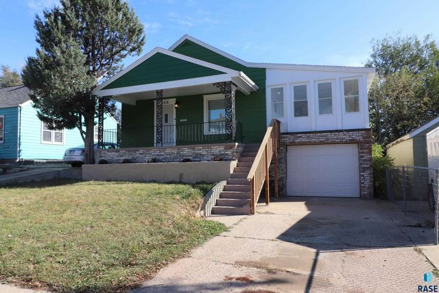 806 N Dakota Ave Avenue, Sioux Falls, SD 57104