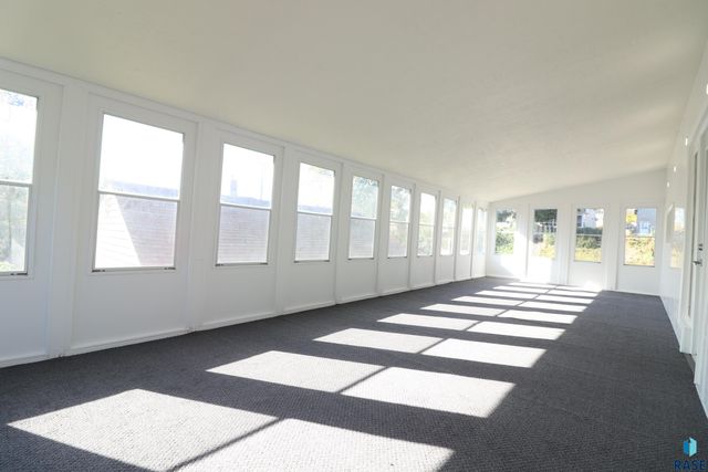 806 N Dakota Ave Avenue, Sioux Falls, SD 57104