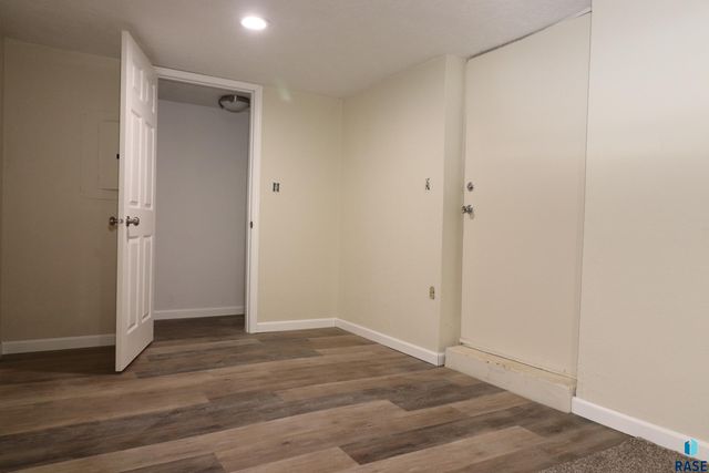 806 N Dakota Ave Avenue, Sioux Falls, SD 57104