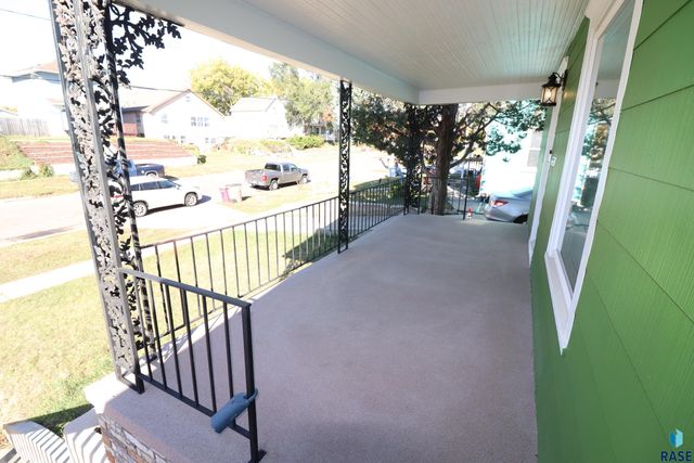 806 N Dakota Ave Avenue, Sioux Falls, SD 57104