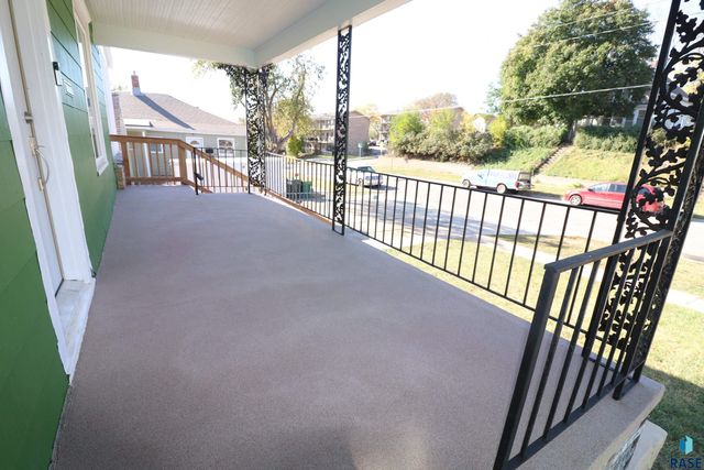 806 N Dakota Ave Avenue, Sioux Falls, SD 57104