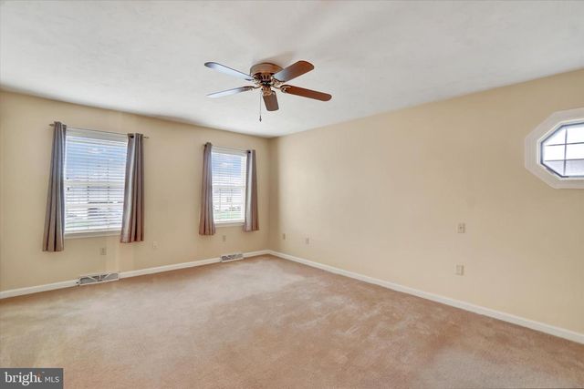 2463 WEDGEWOOD WAY, York, PA 17408