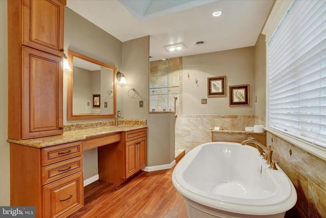 2463 WEDGEWOOD WAY, York, PA 17408