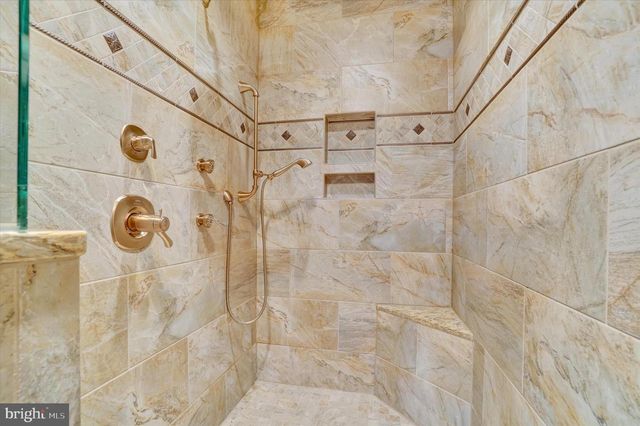 2463 WEDGEWOOD WAY, York, PA 17408