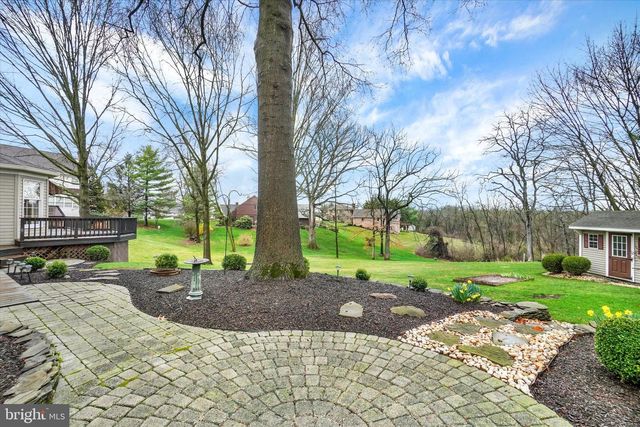 2463 WEDGEWOOD WAY, York, PA 17408