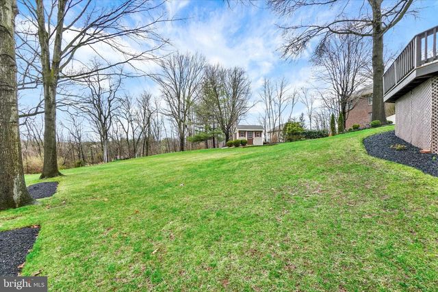 2463 WEDGEWOOD WAY, York, PA 17408