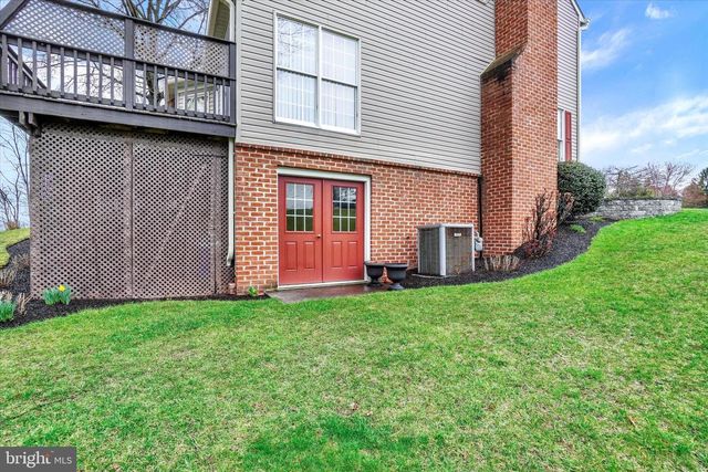 2463 WEDGEWOOD WAY, York, PA 17408