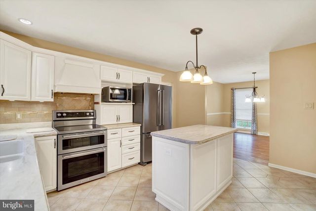 2463 WEDGEWOOD WAY, York, PA 17408