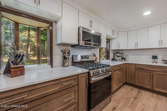 31745 N CARAVELLE RD, Athol, ID 83801