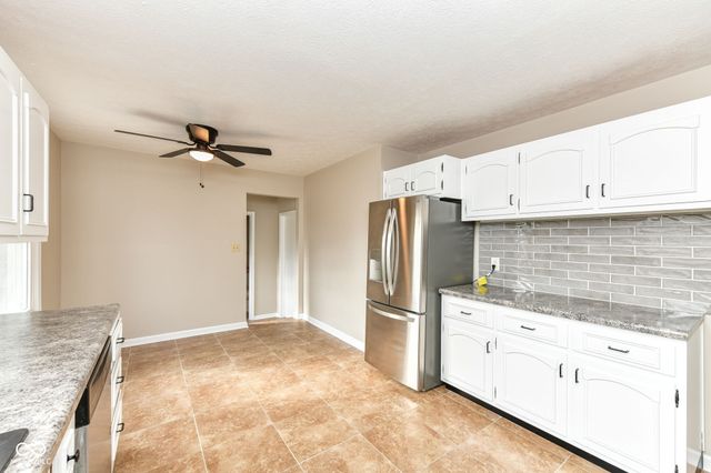 1815 Hillcrest Avenue, Anderson, IN 46011