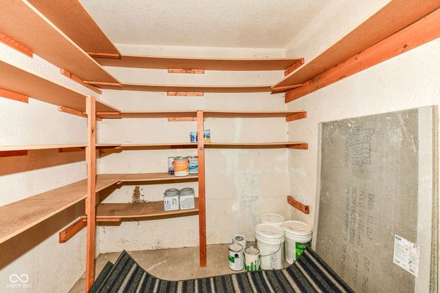 1815 Hillcrest Avenue, Anderson, IN 46011