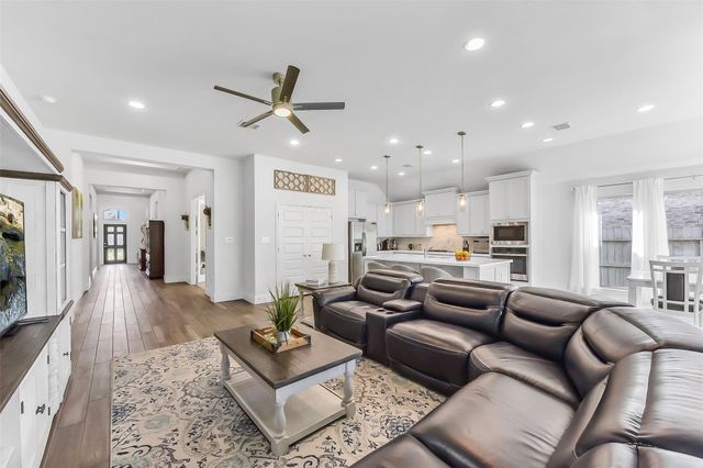 2213 Bayleaf Manor, Manvel, TX 77578