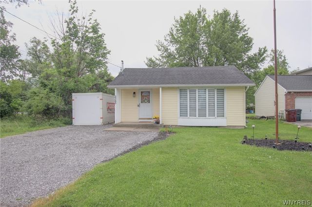 5365 Lake Avenue, Orchard Park, NY 14127