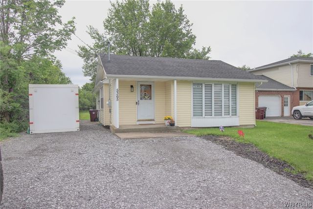 5365 Lake Avenue, Orchard Park, NY 14127