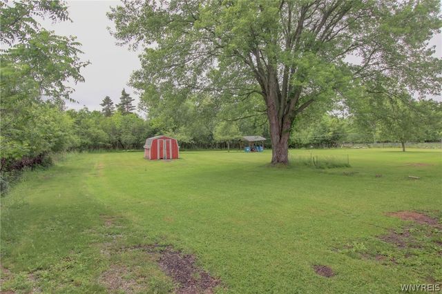 5365 Lake Avenue, Orchard Park, NY 14127