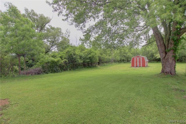 5365 Lake Avenue, Orchard Park, NY 14127