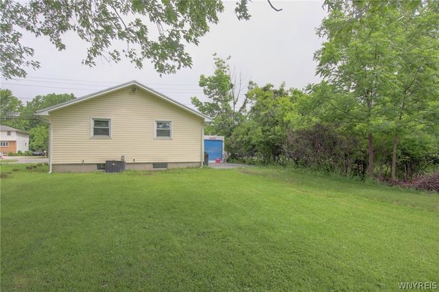 5365 Lake Avenue, Orchard Park, NY 14127