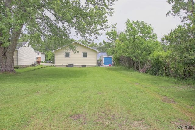 5365 Lake Avenue, Orchard Park, NY 14127